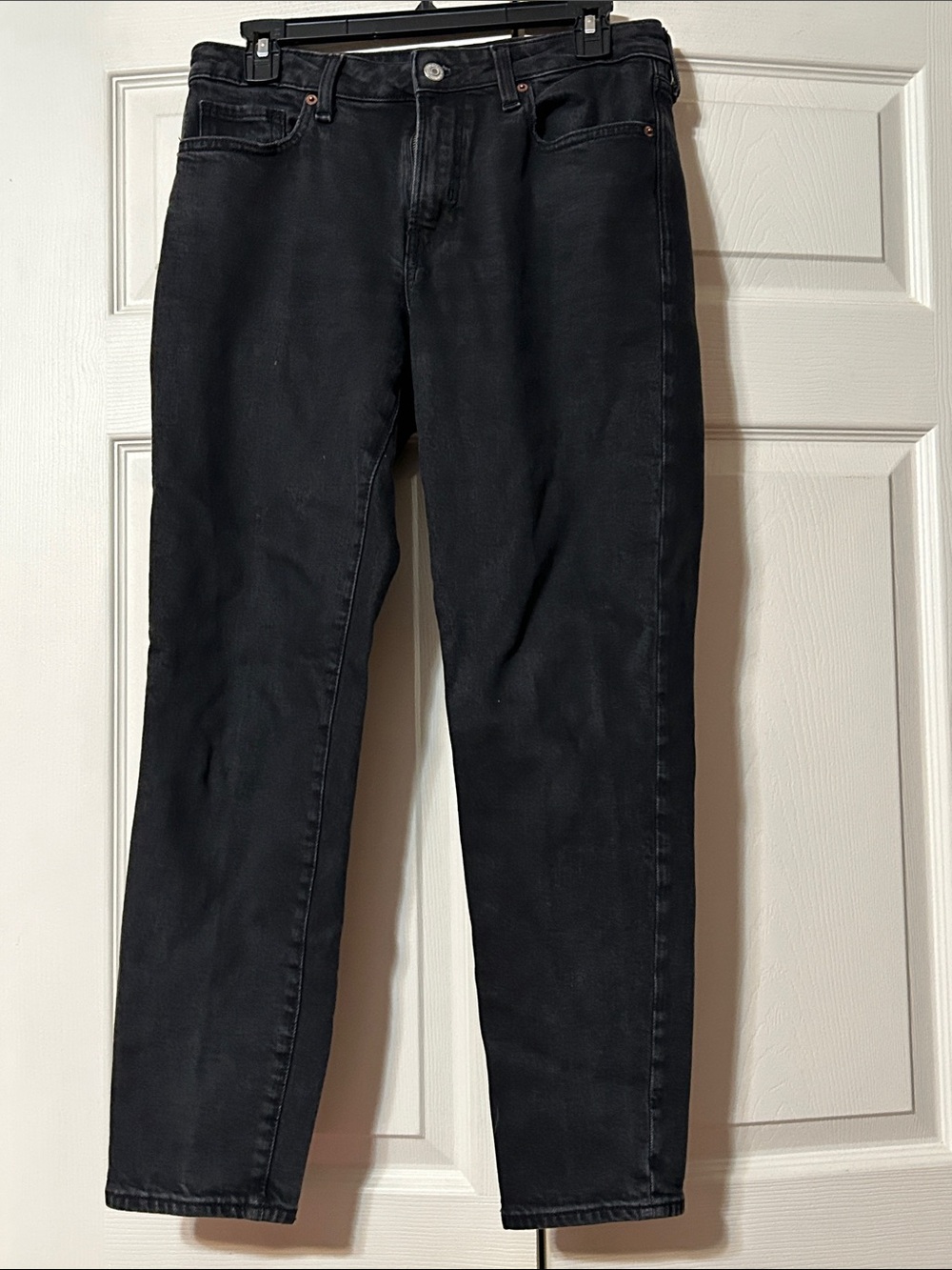 Old Navy sz 6 -Black Mid-Rise OG Straight Jeans